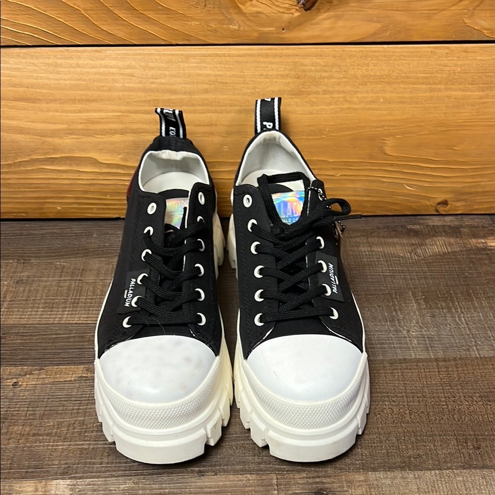 Palladium Women’s Revolt LO TX Black White Platform Sneakers 8.5 Y2K Streetwear‎